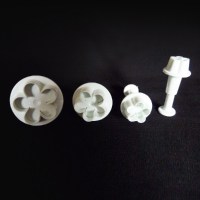 perle-doree-emporte-piece-flowers